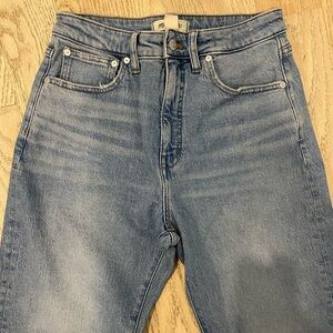 Madewell women’s The Curvy 90’s Straight Jean size 28